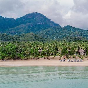 Daluyon Beach And Mountain Resort